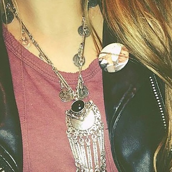 Boho Vintage Style Silver Tone Coin Necklace - Picture 3 of 9